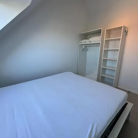 In Near Sandy Beaches, Cleaning Included Vakantiehuis Koksijde